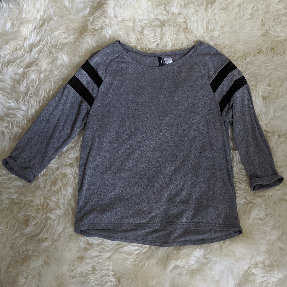 Gray 3/4 sleeve top from H&M